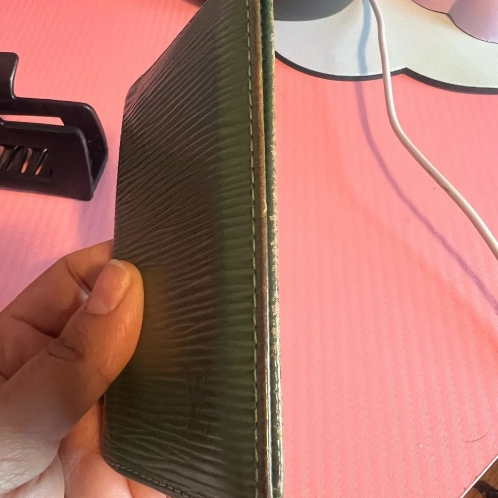 Louis Vuitton Epi Leather Card Holder Wallet, vintage!